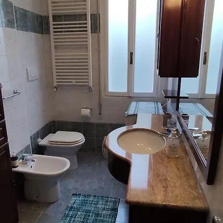 Elegant & Spacious Apartment *