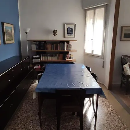 Elegant & Spacious Apartment